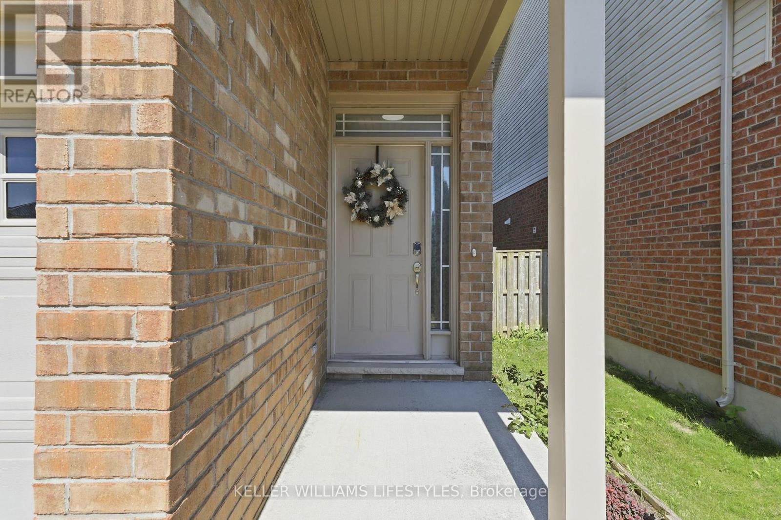 1784 STACKHOUSE CRESCENT - 4