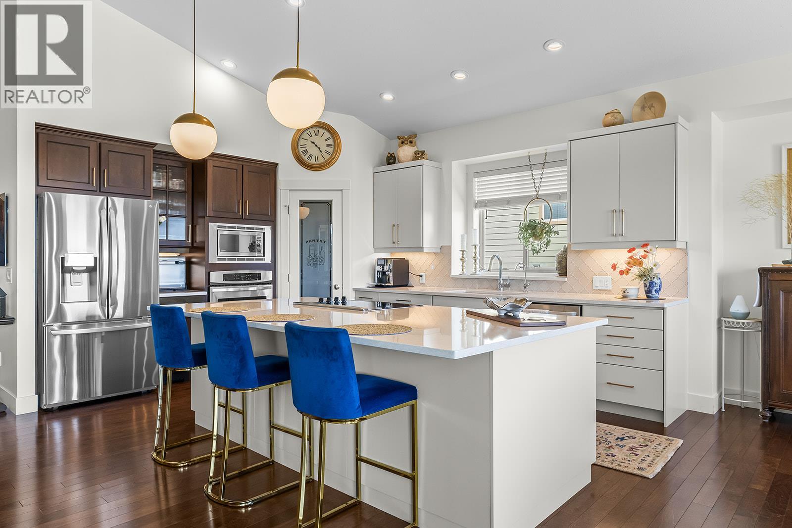366 Trumpeter Court - 11