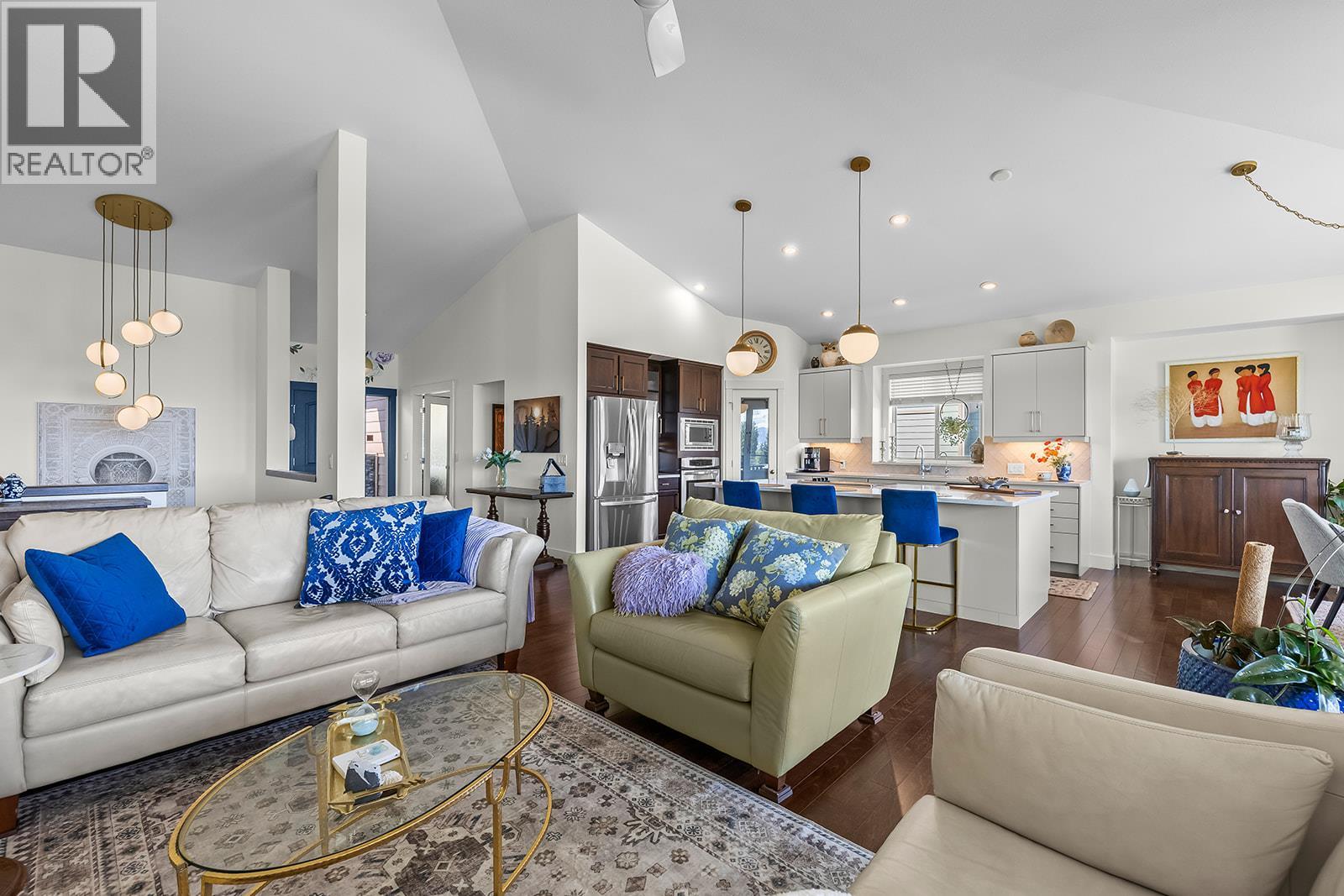 366 Trumpeter Court - 9