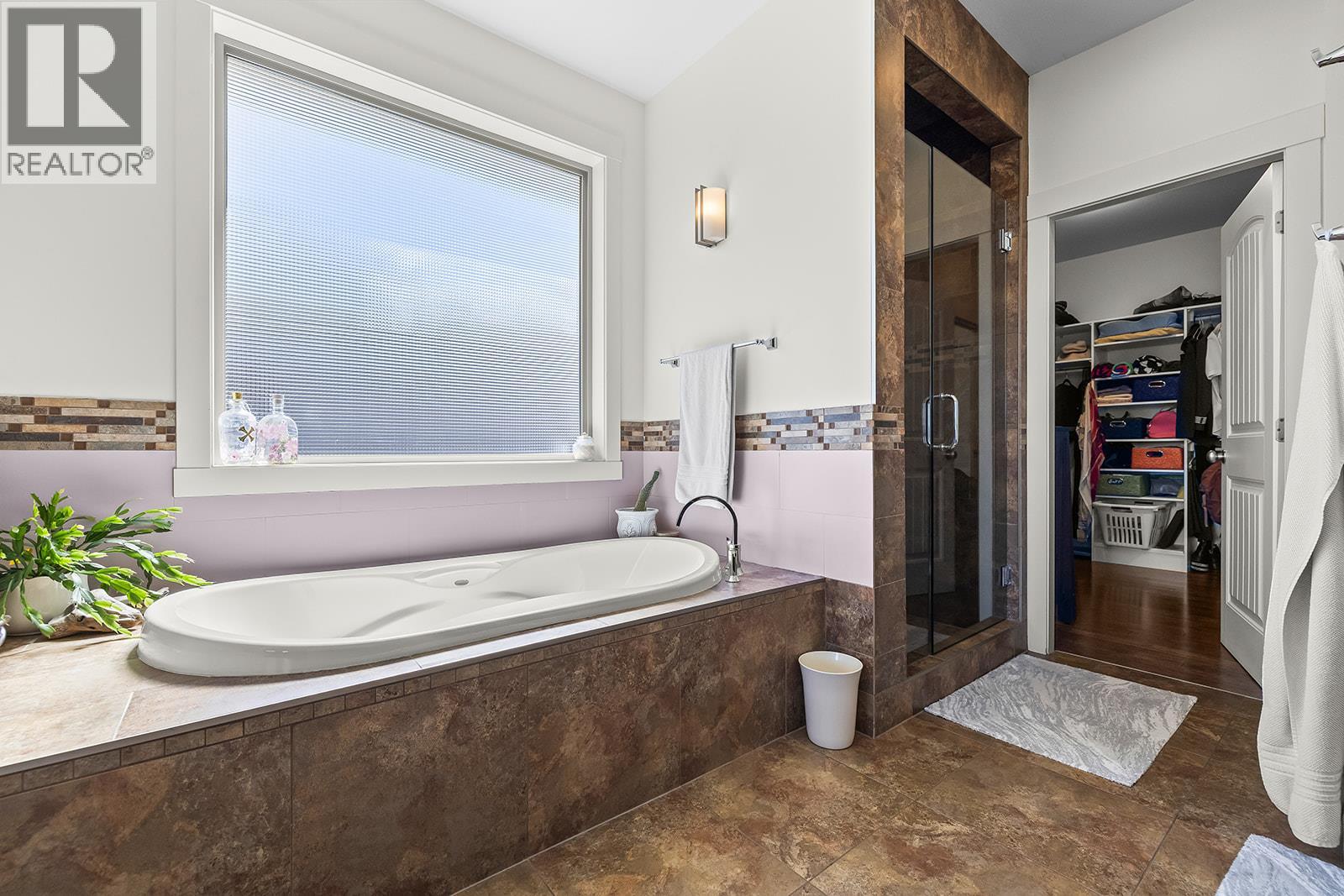 366 Trumpeter Court - 28