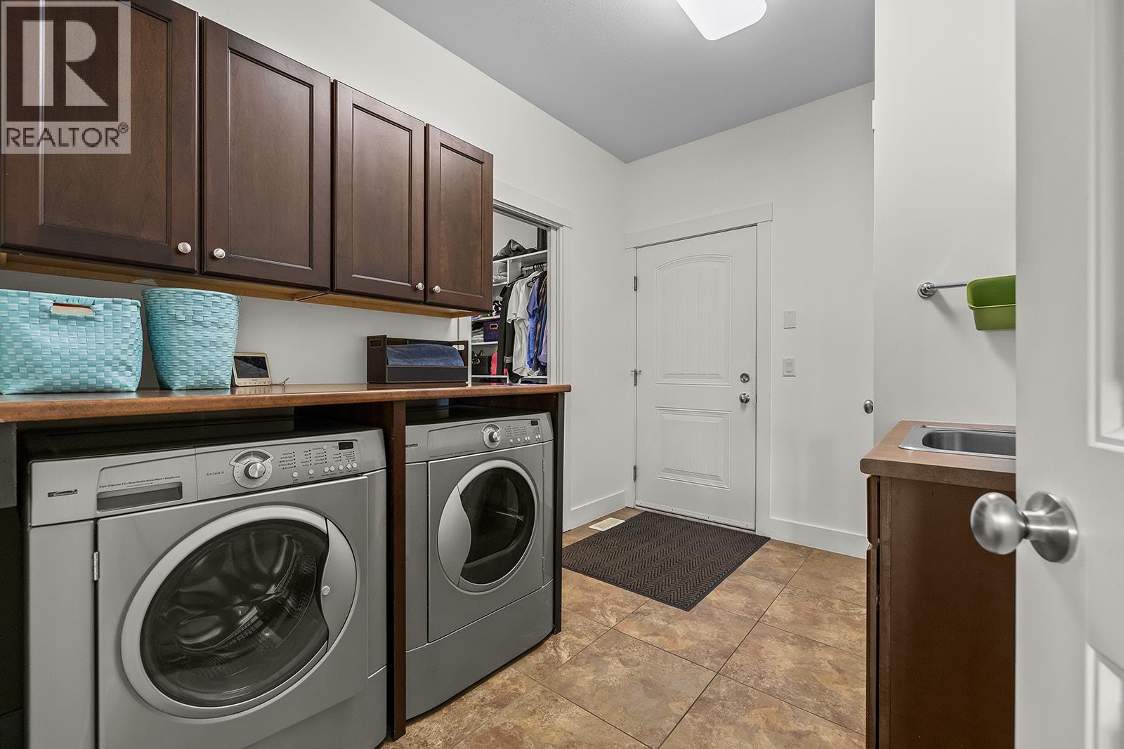366 Trumpeter Court - 32