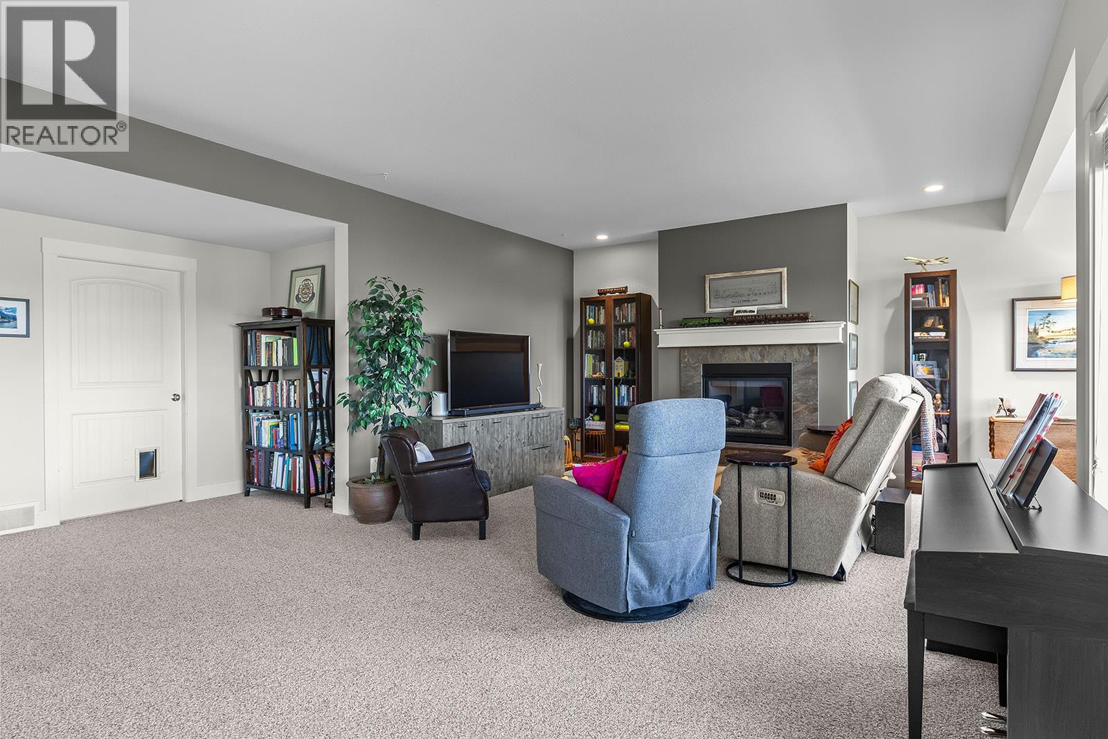 366 Trumpeter Court - 38