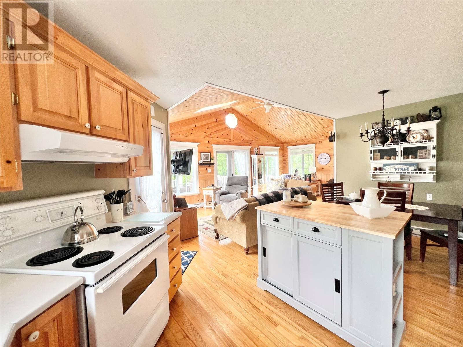 2 Bread And Cheese Cove - 36