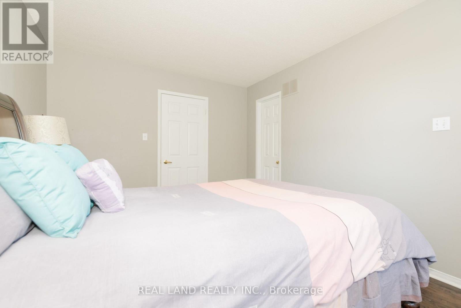 697 LIMPERT TERRACE - 17