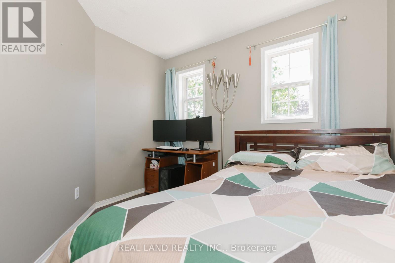697 LIMPERT TERRACE - 23