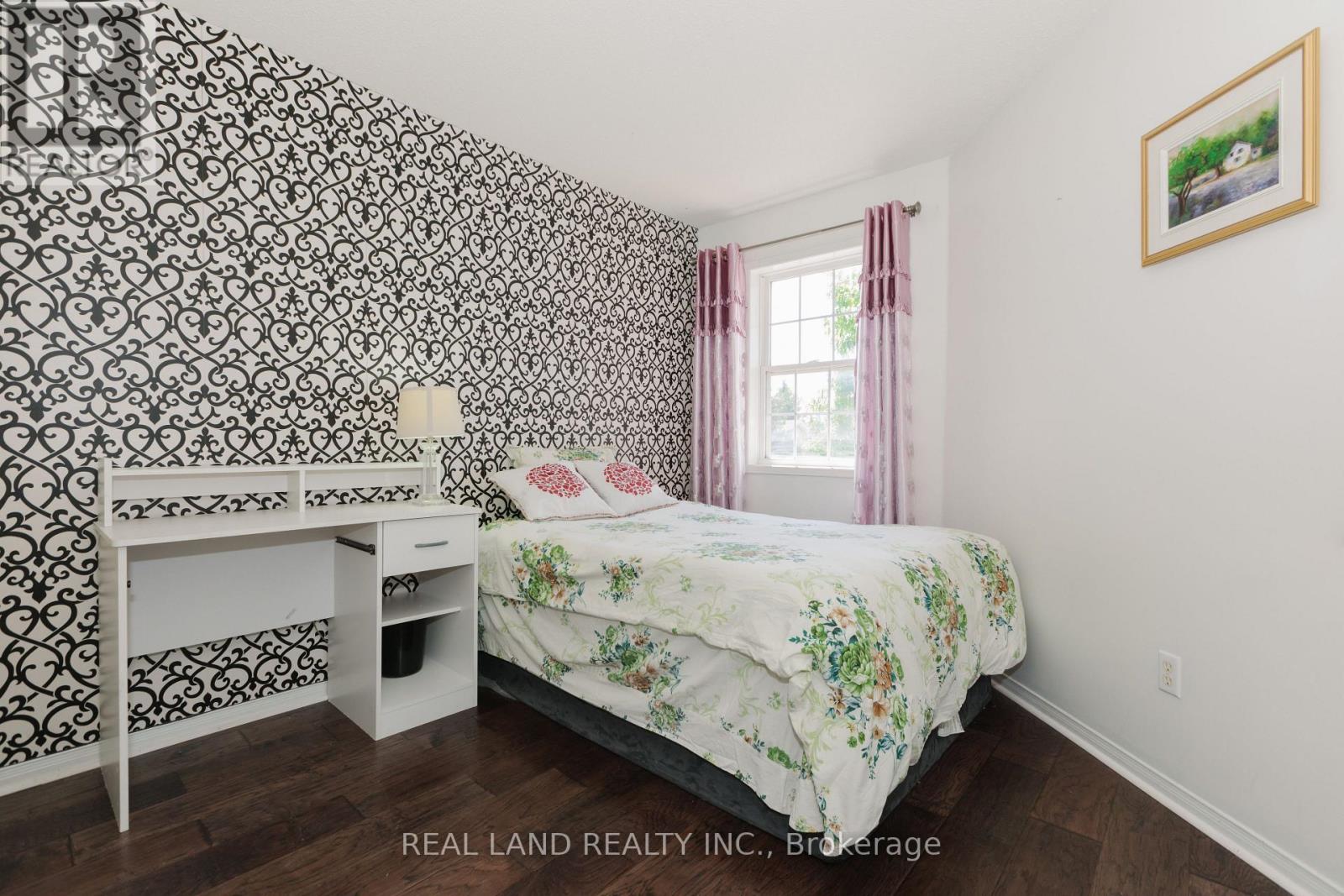 697 LIMPERT TERRACE - 24