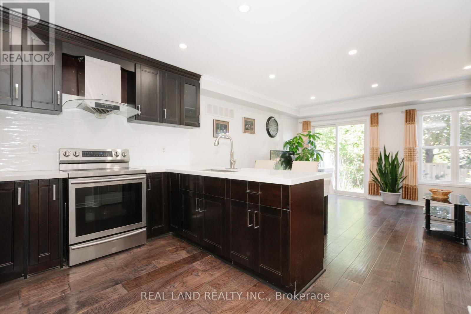 697 LIMPERT TERRACE - 3