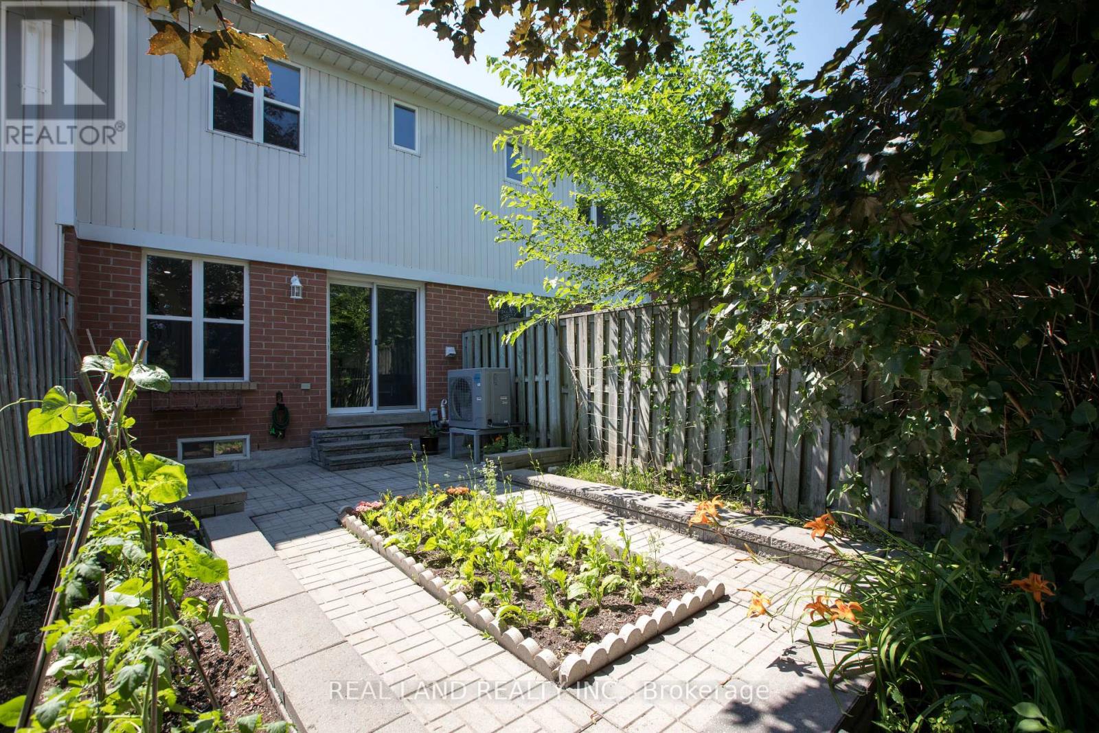 697 LIMPERT TERRACE - 35