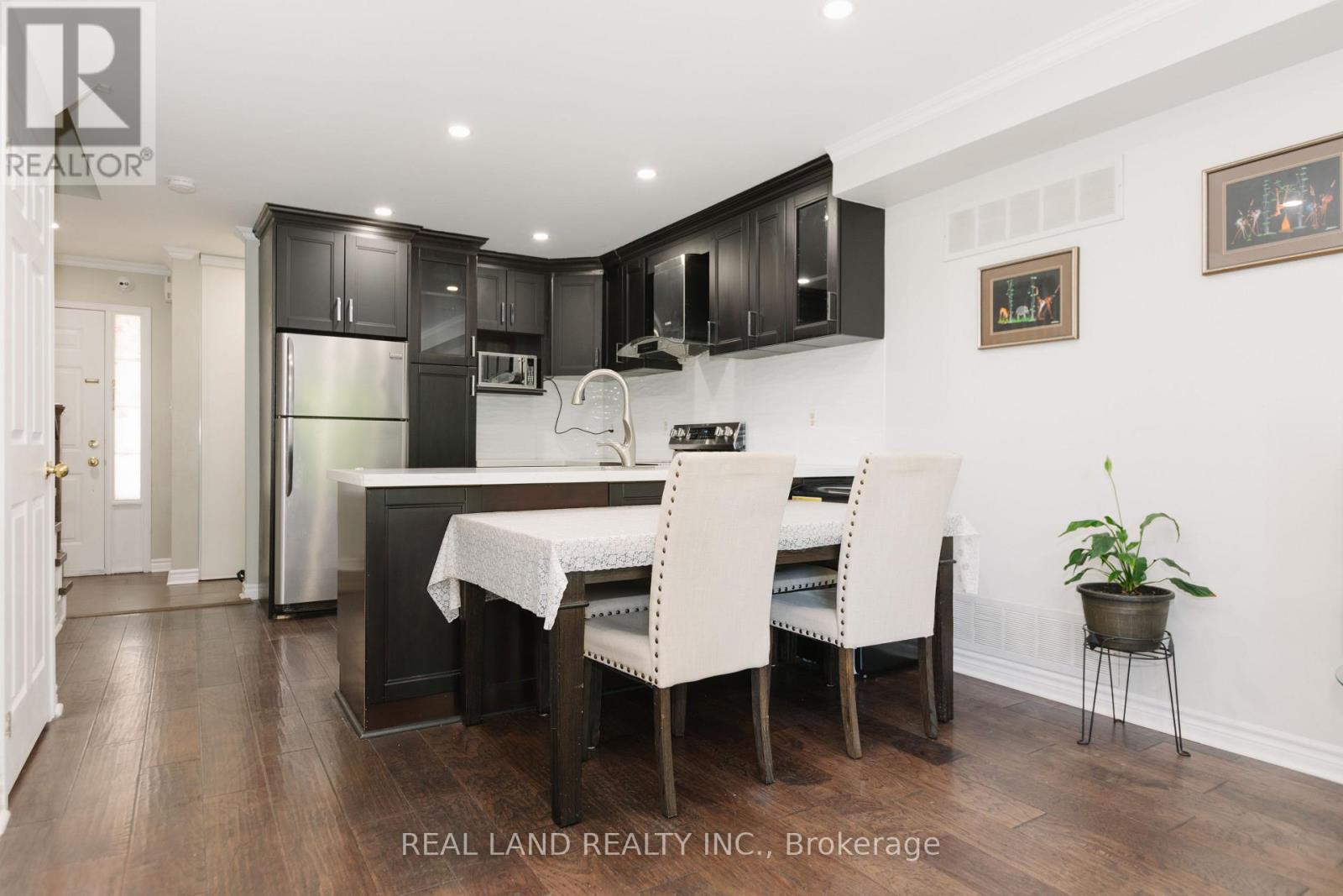 697 LIMPERT TERRACE - 4