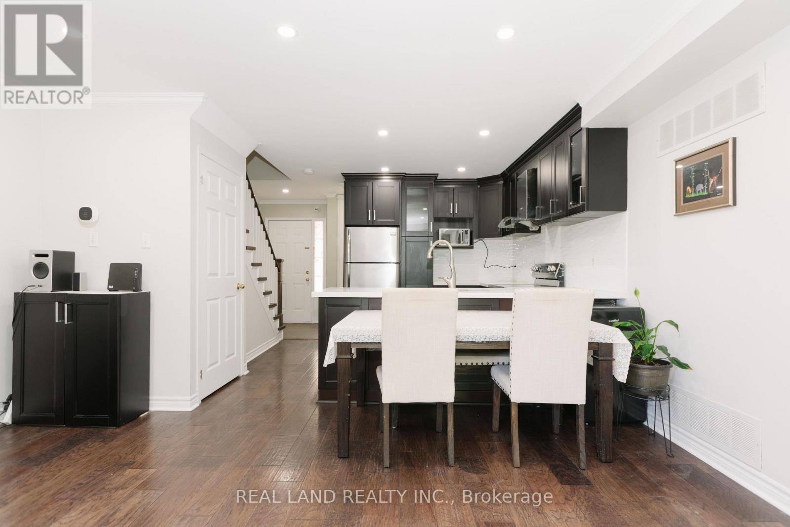 697 LIMPERT TERRACE - 6