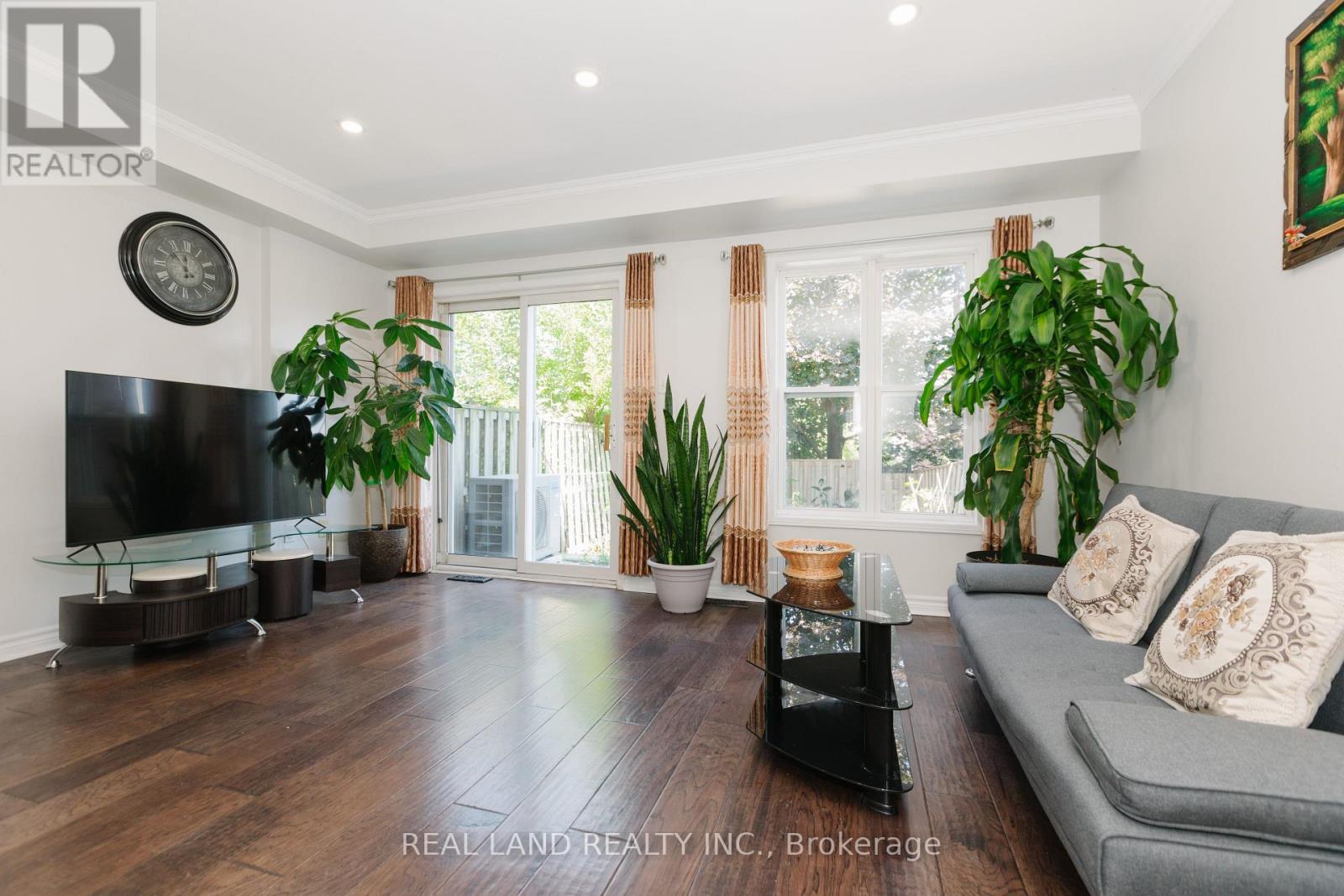 697 LIMPERT TERRACE - 8