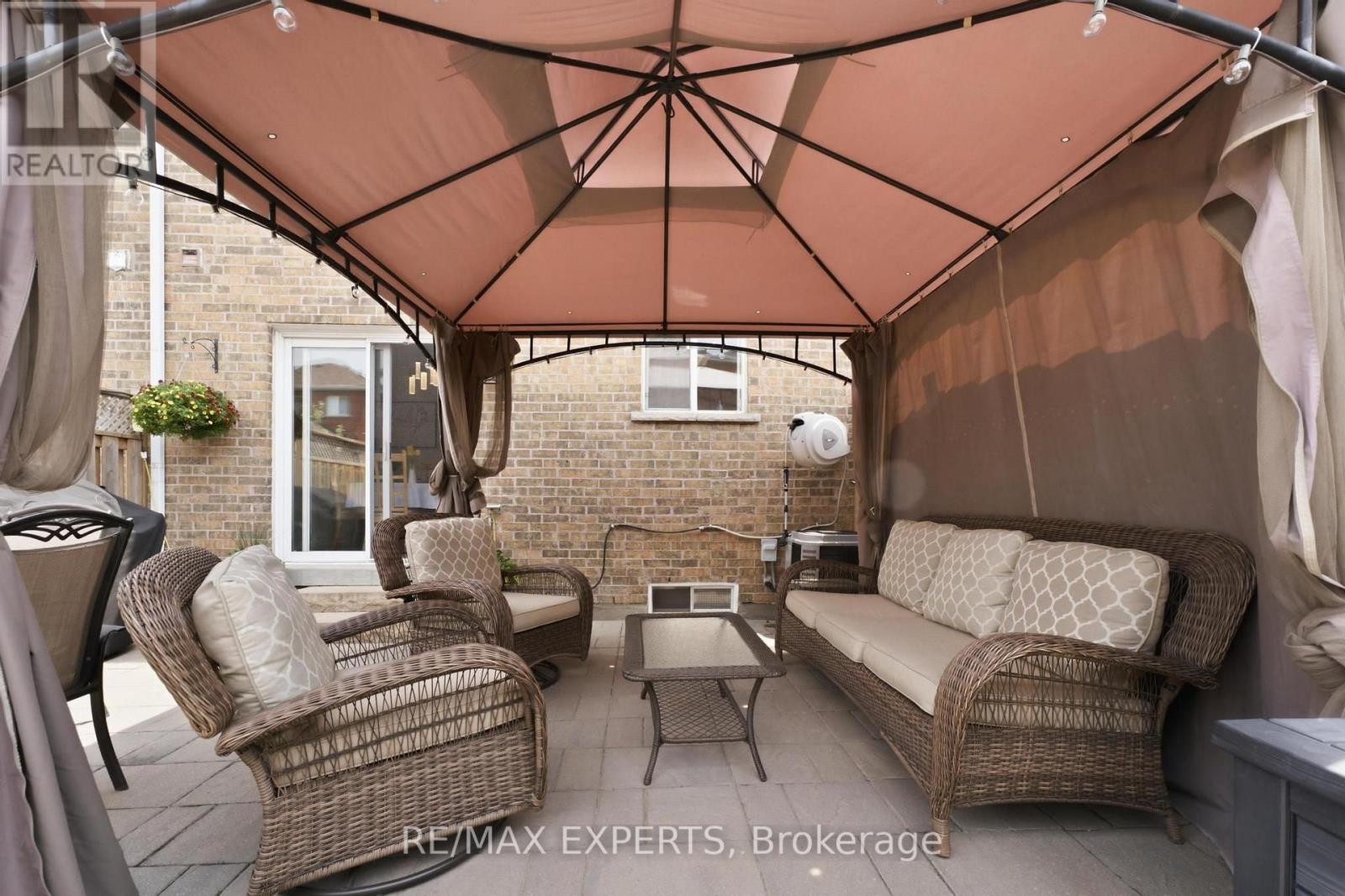 16 PIAZZA CRESCENT - Image 35