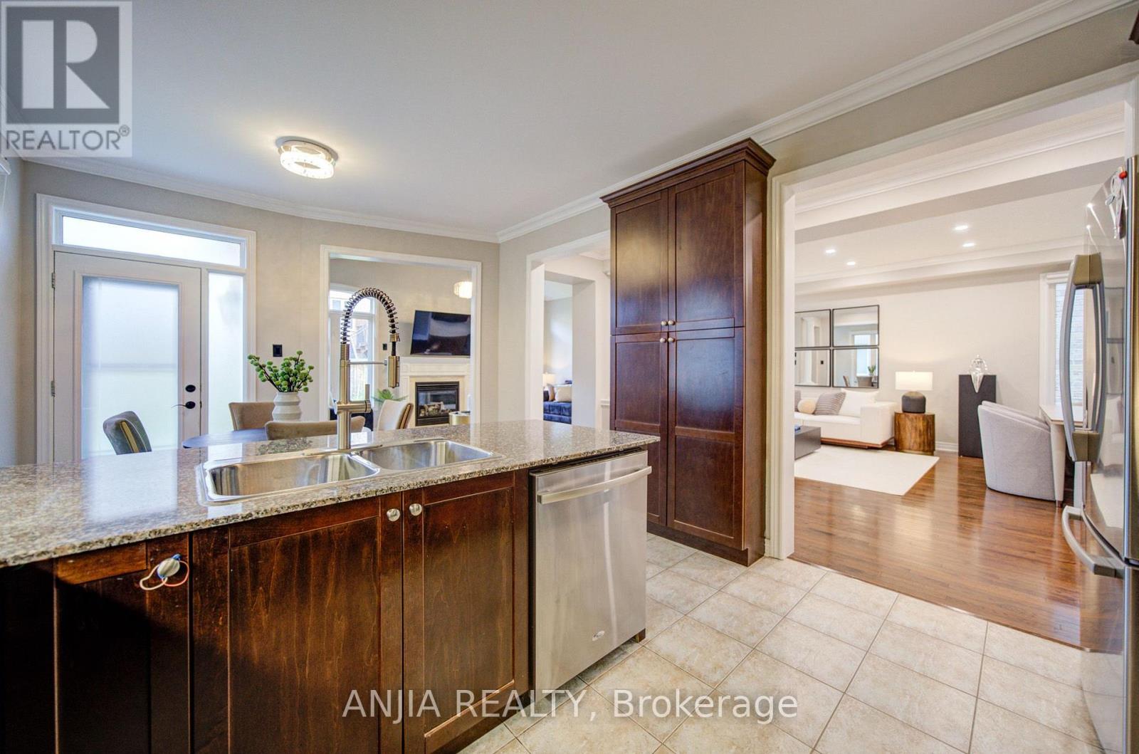 170 ASCALON DRIVE - 14