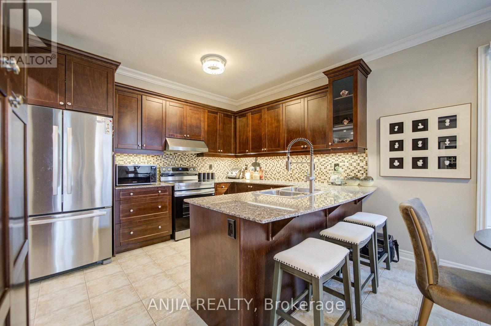 170 ASCALON DRIVE - 15