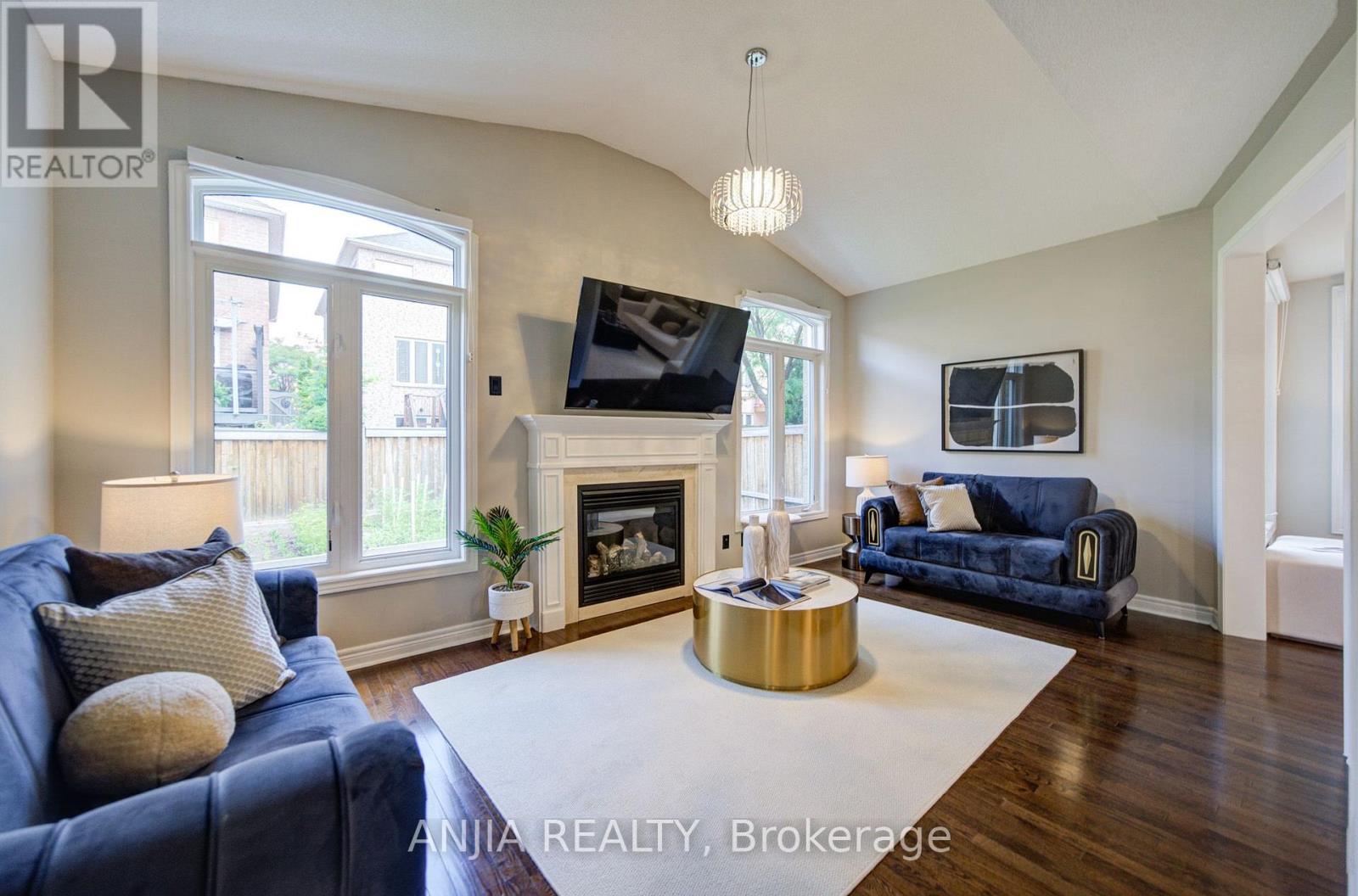 170 ASCALON DRIVE - 21