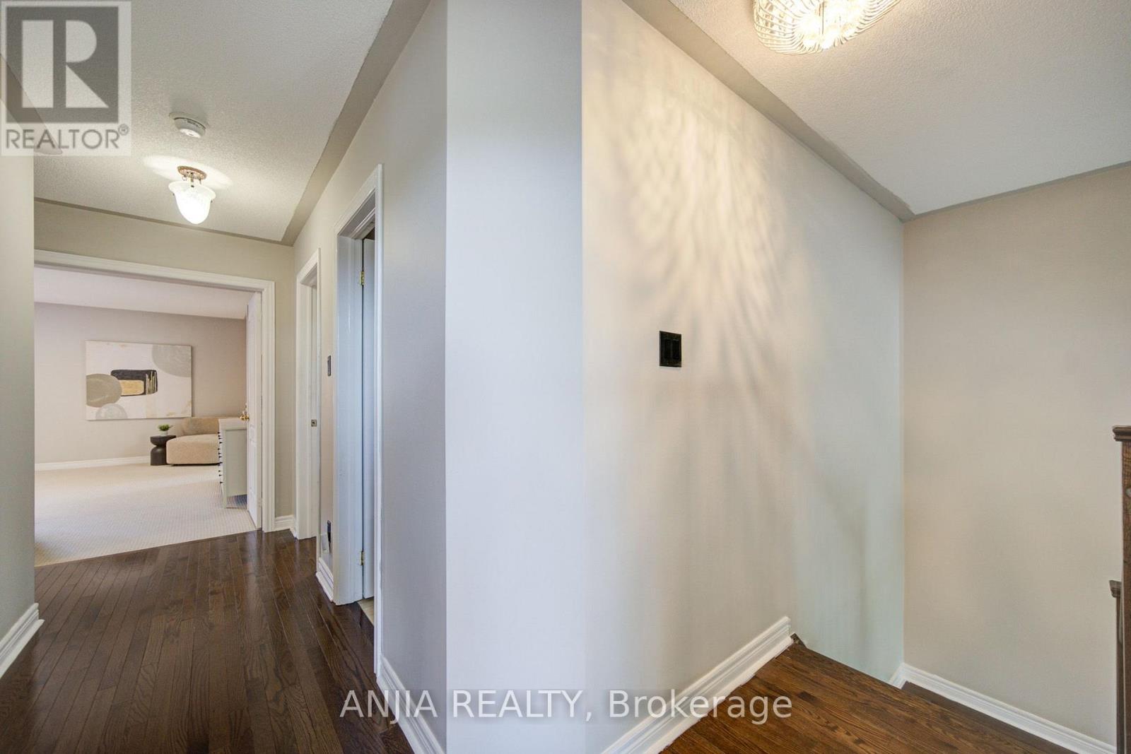 170 ASCALON DRIVE - 23