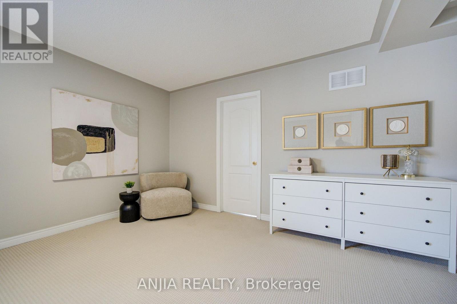 170 ASCALON DRIVE - 25