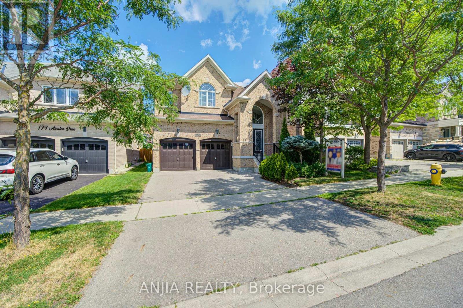 170 ASCALON DRIVE - 3