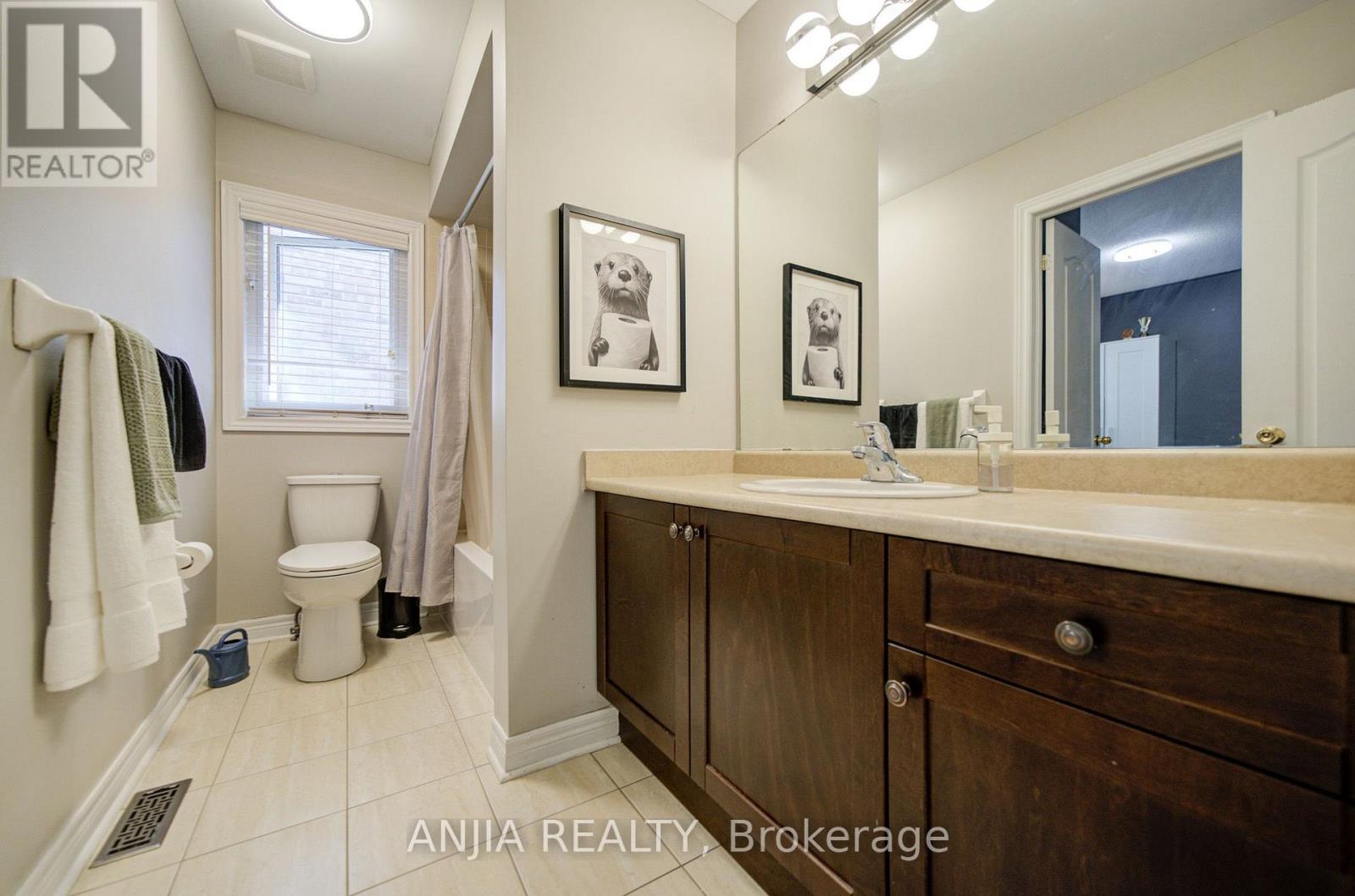170 ASCALON DRIVE - 32