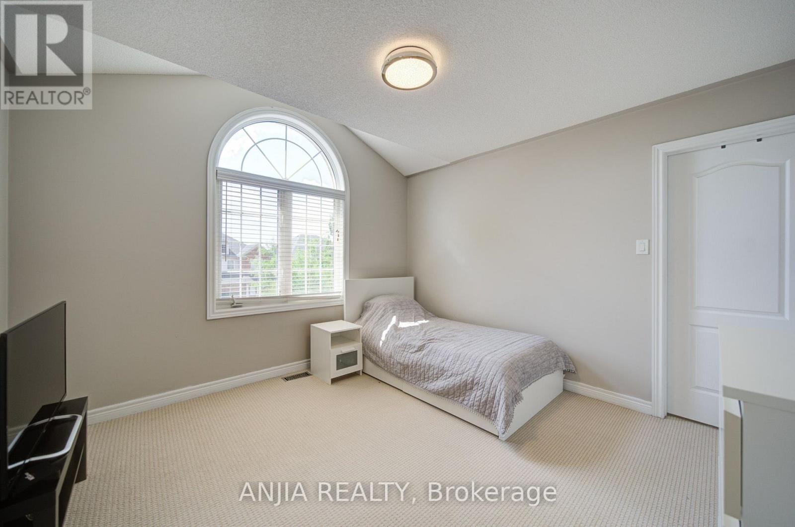170 ASCALON DRIVE - 34