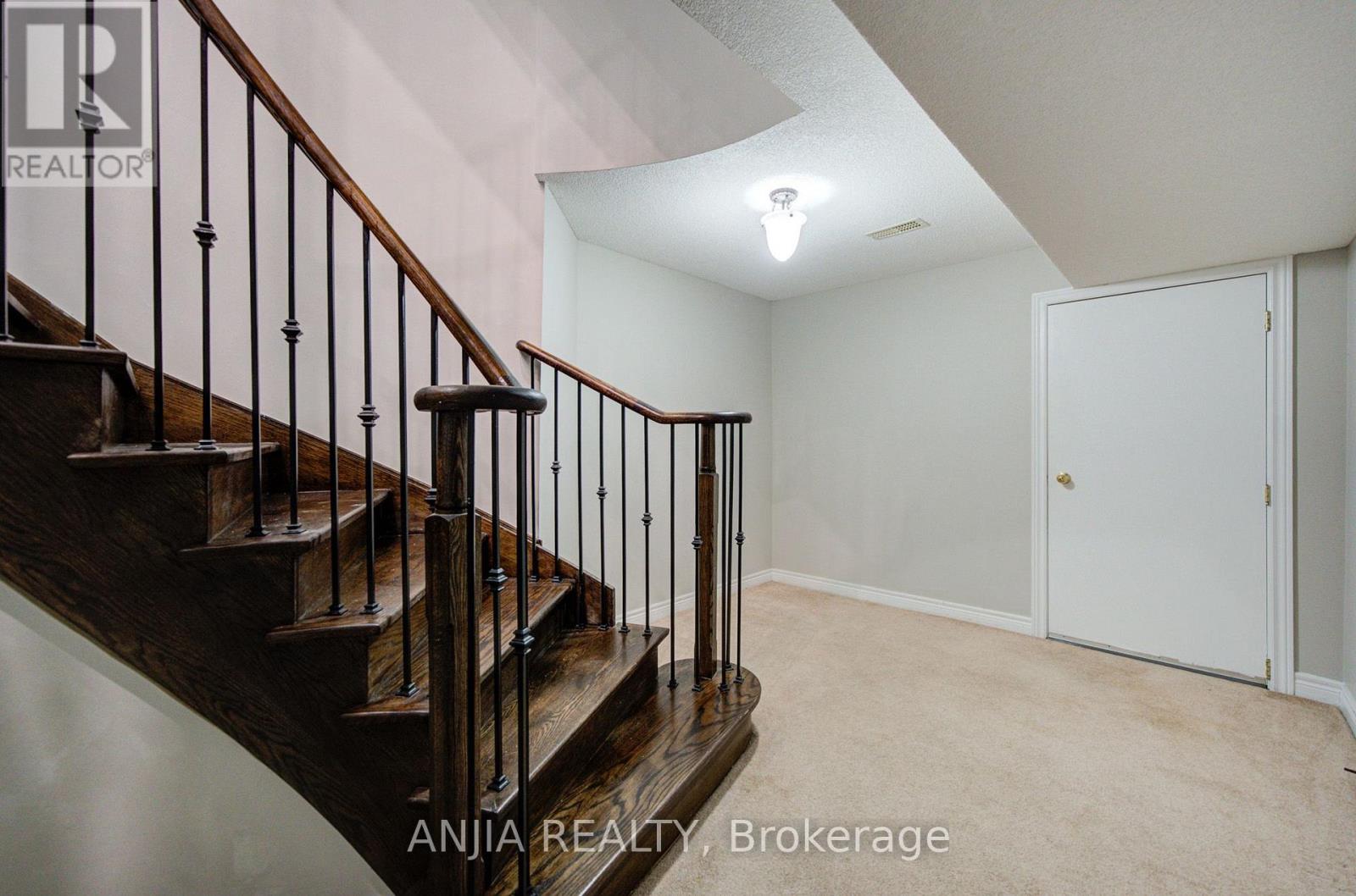 170 ASCALON DRIVE - 45