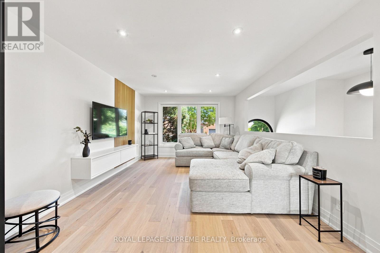 26 CROWN CRESCENT - 20