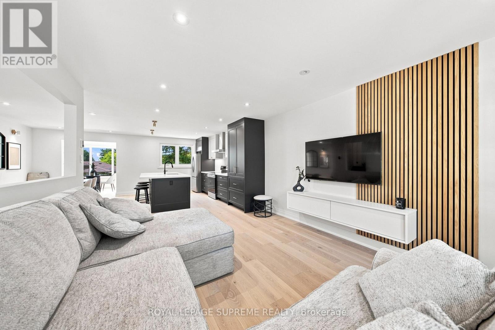 26 CROWN CRESCENT - 24