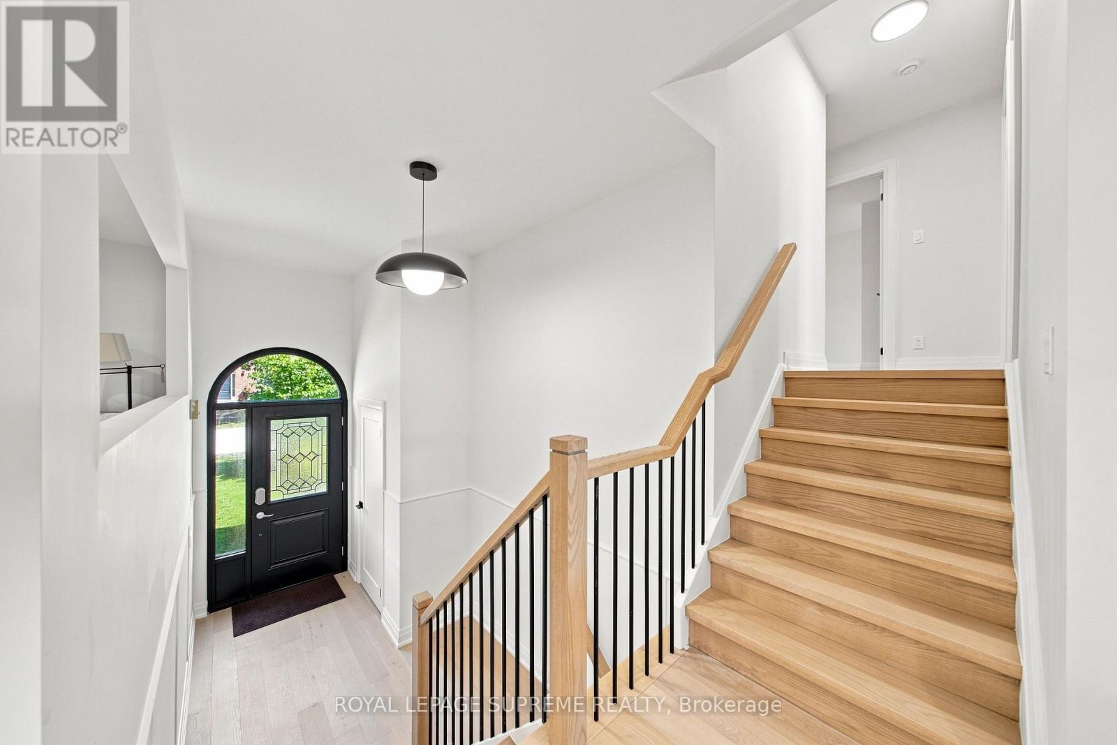 26 CROWN CRESCENT - 3