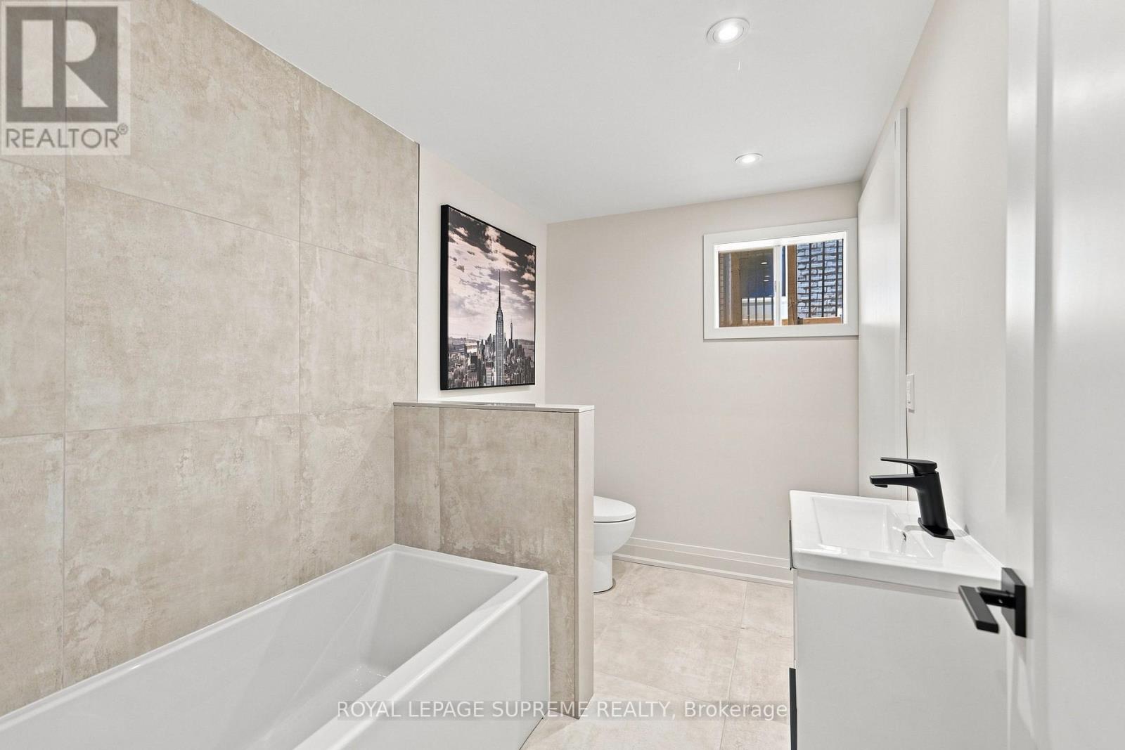26 CROWN CRESCENT - 38