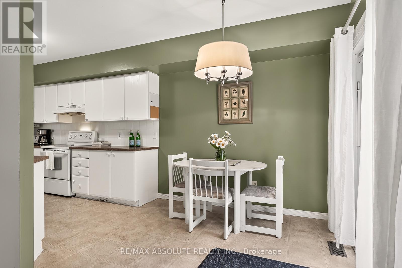 36 CHANTILLY GATE - 19