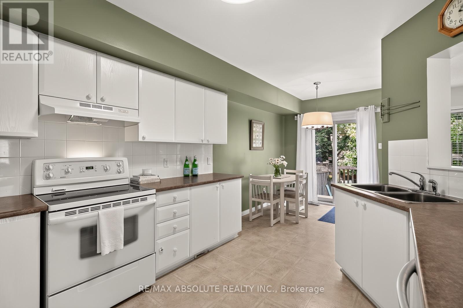 36 CHANTILLY GATE - 21