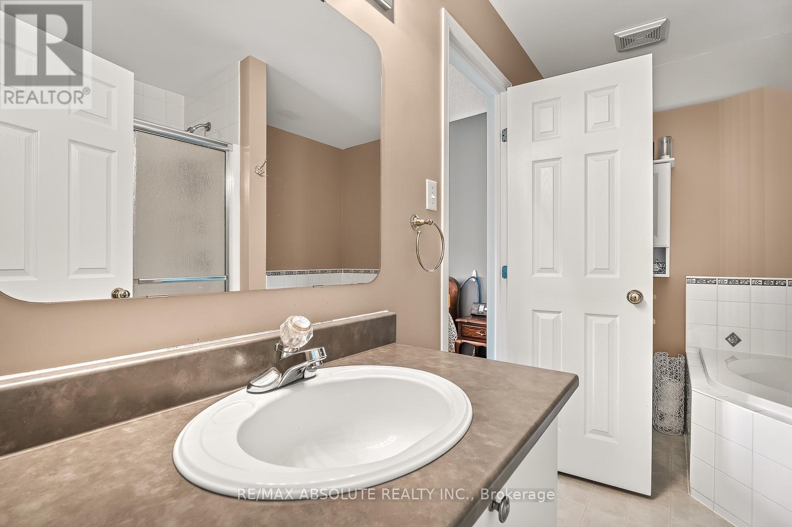 36 CHANTILLY GATE - 32