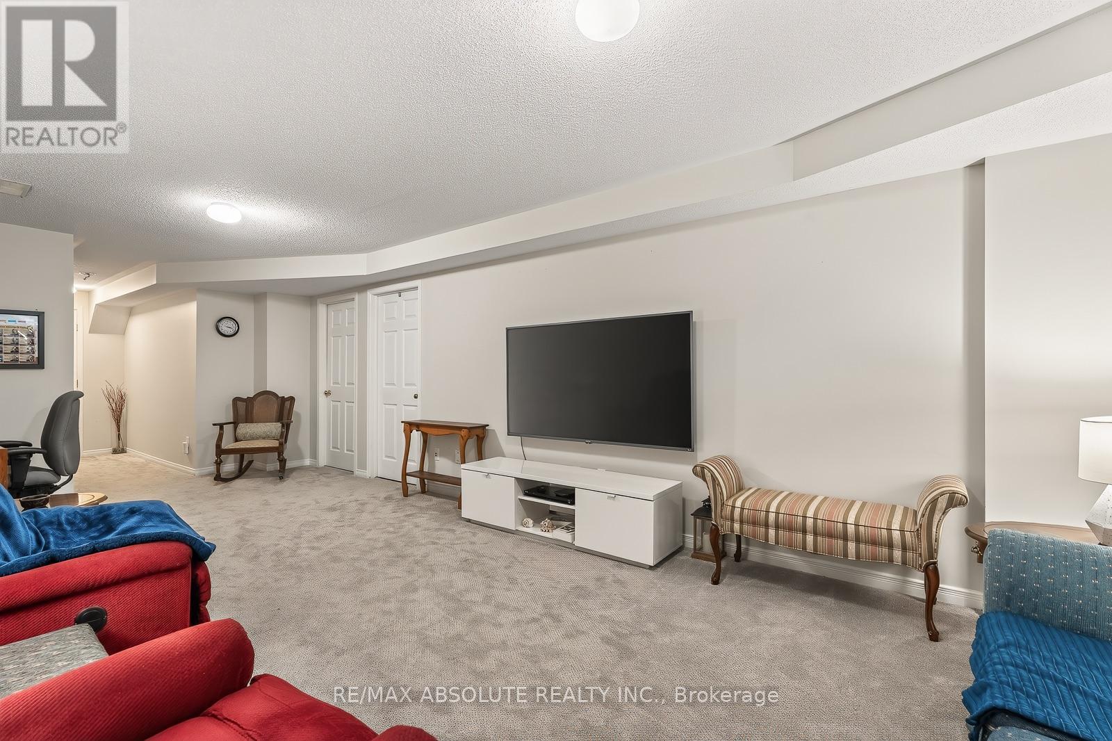 36 CHANTILLY GATE - 41