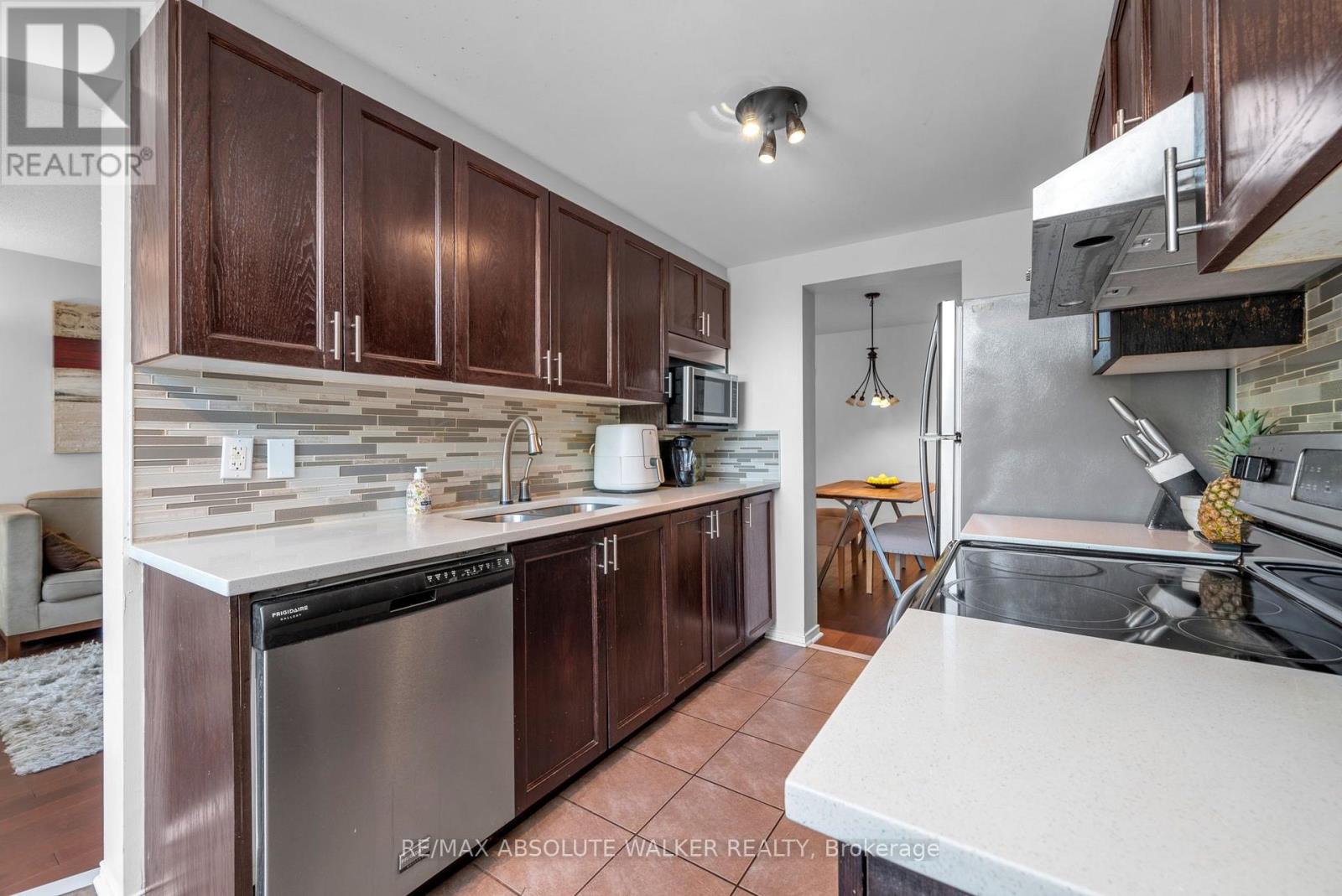 1104 CANDLEWOOD STREET, Ottawa. Luxury613. By Peter Sagos - Image 11
