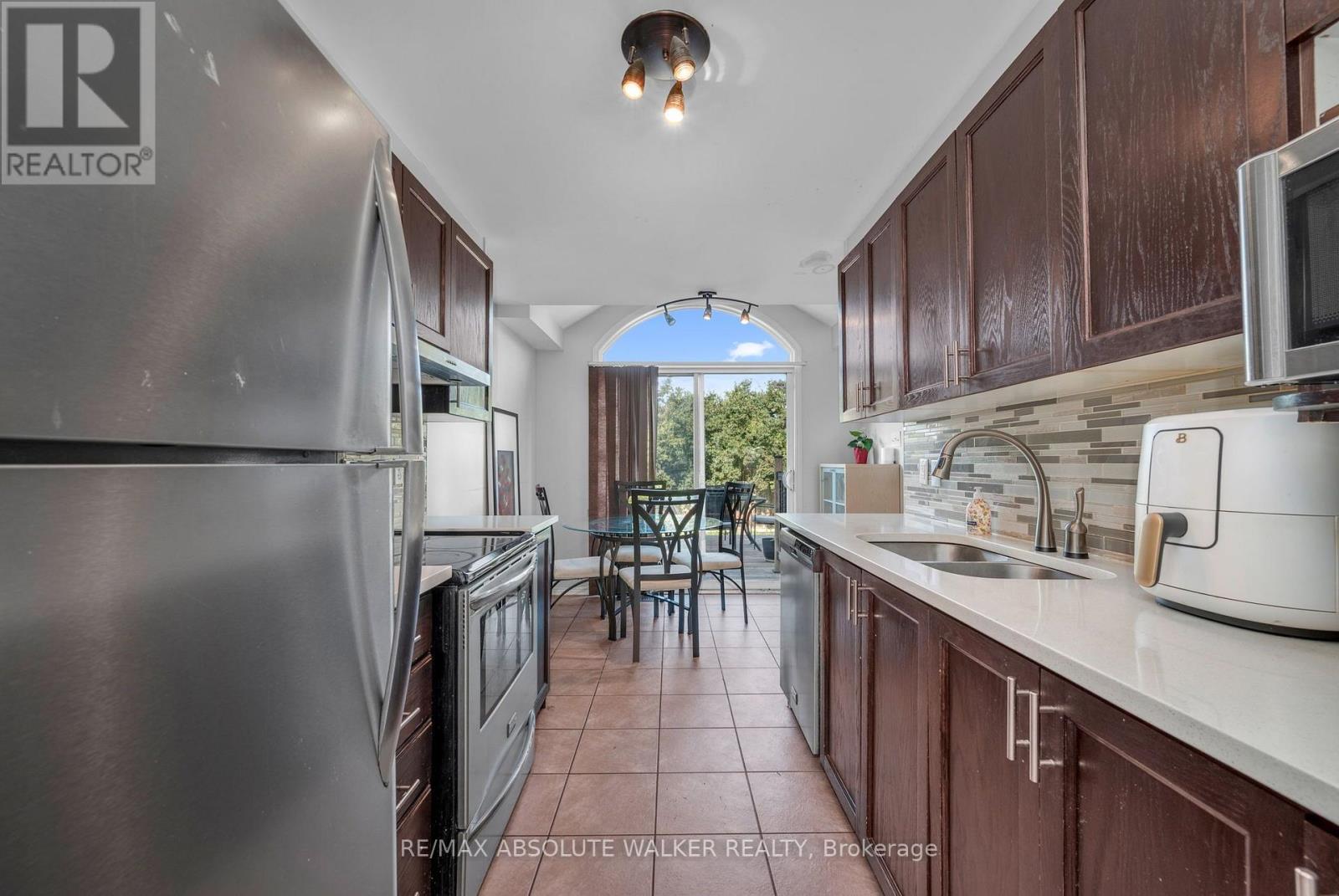 1104 CANDLEWOOD STREET, Ottawa. Luxury613. By Peter Sagos - Image 9