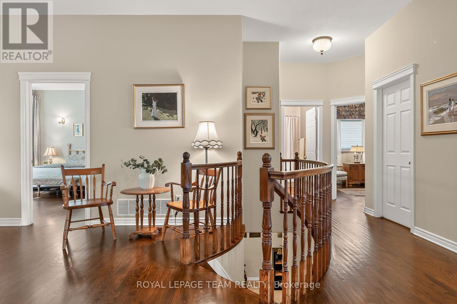 102 GOLFLINKS DRIVE - 22