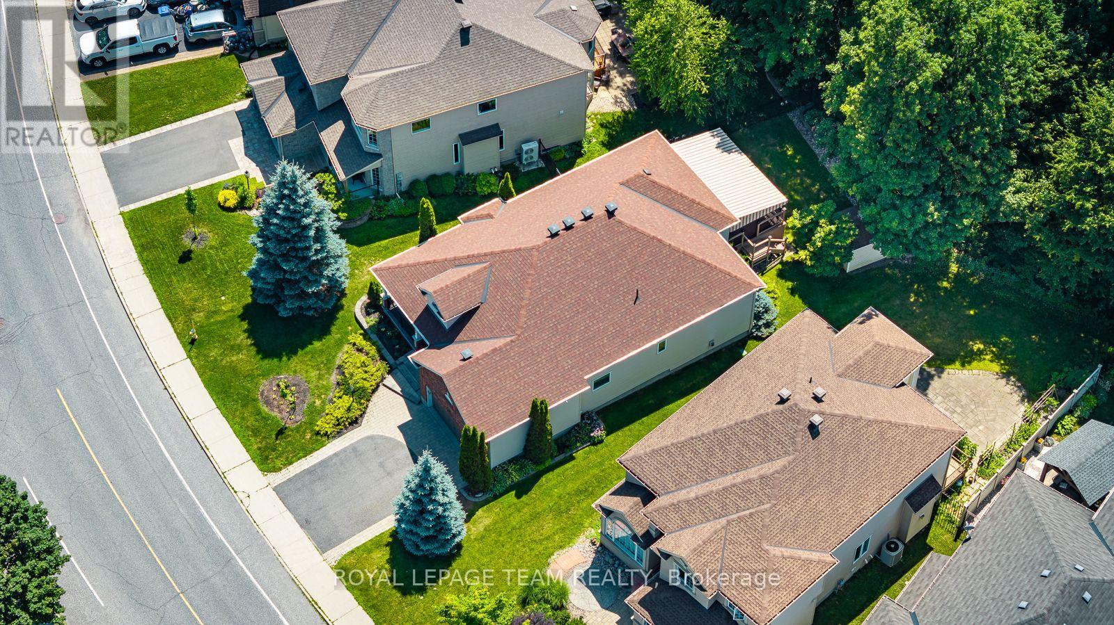 102 GOLFLINKS DRIVE - 37