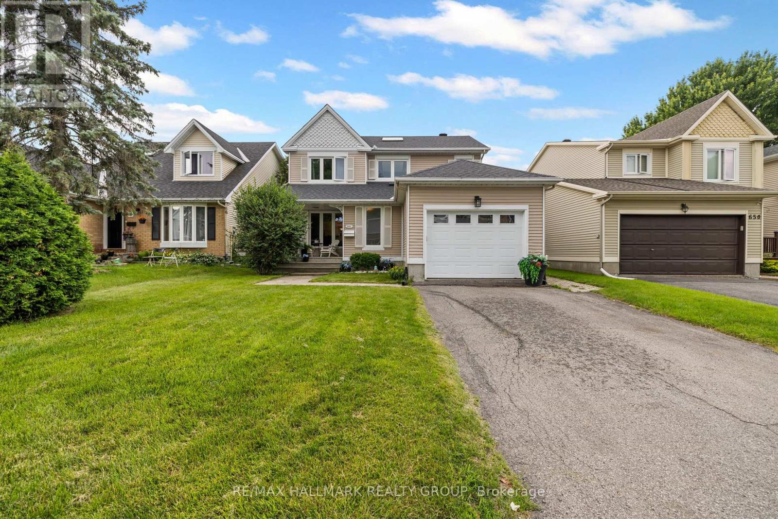 652 THICKET WAY - 1