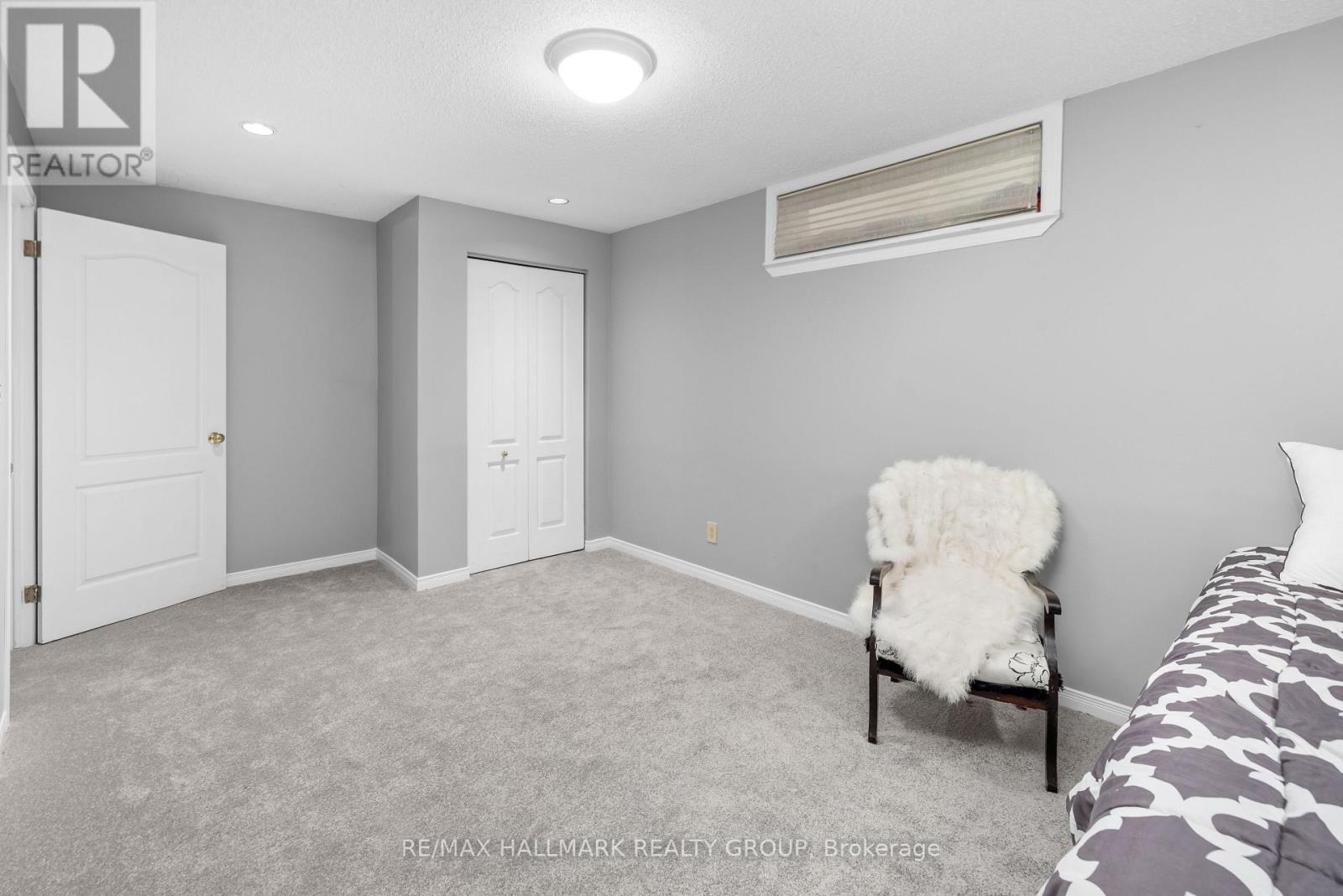 652 THICKET WAY - 46