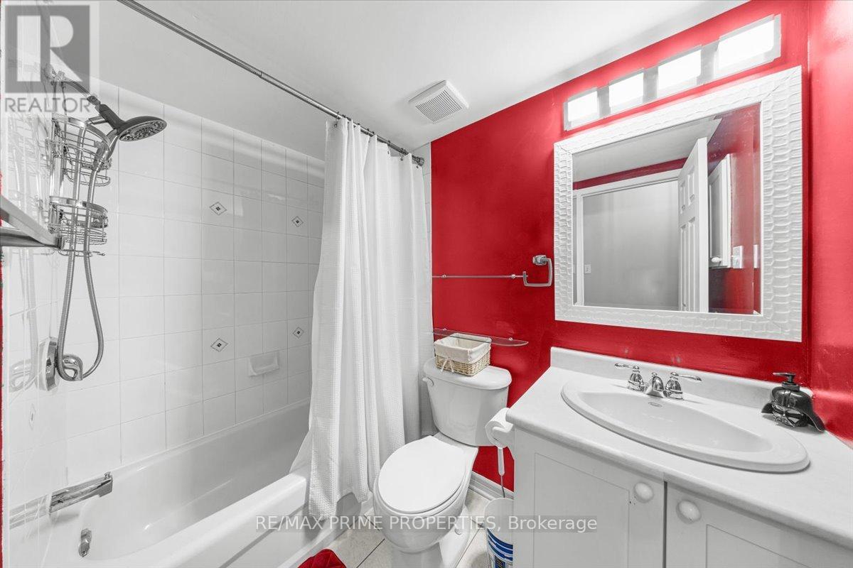 #117 3265 ST JOSEPH BOULEVARD - 23