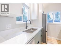 2440 Carpenter Rd, Sooke, BC V9Z0R1 Photo 9