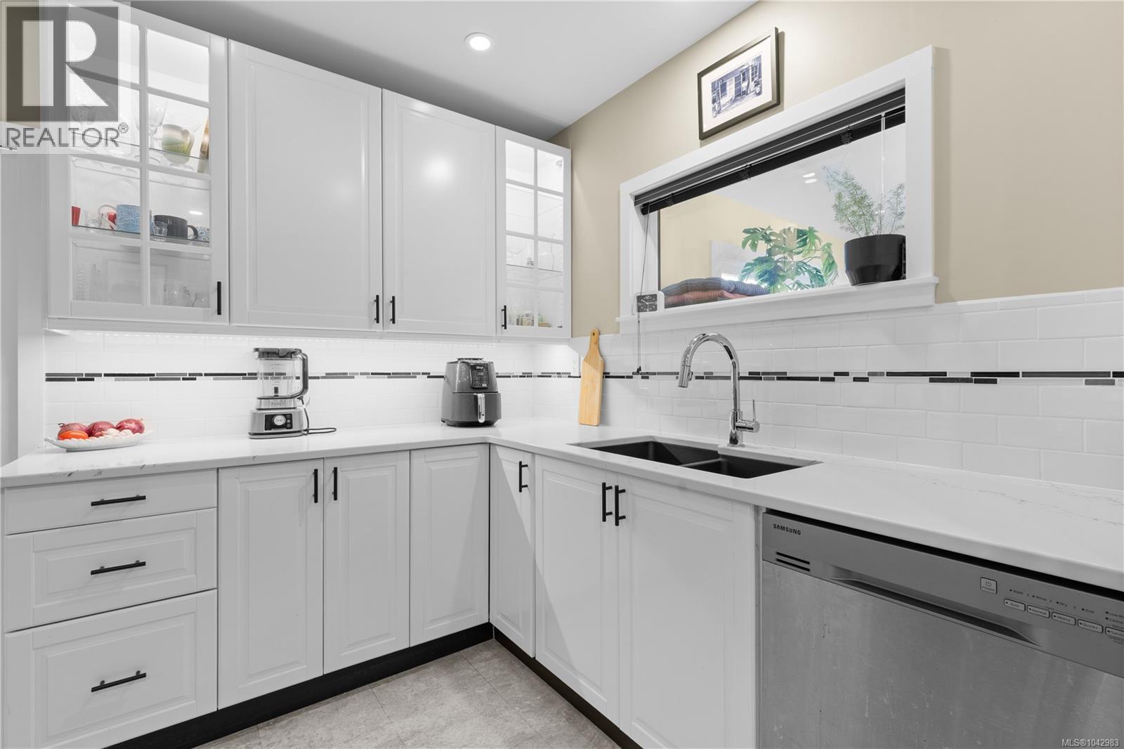 3959 Cedar Hill Cross Rd - 4