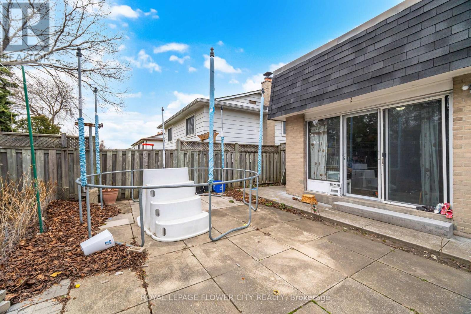 3027 CORAL DRIVE - 33