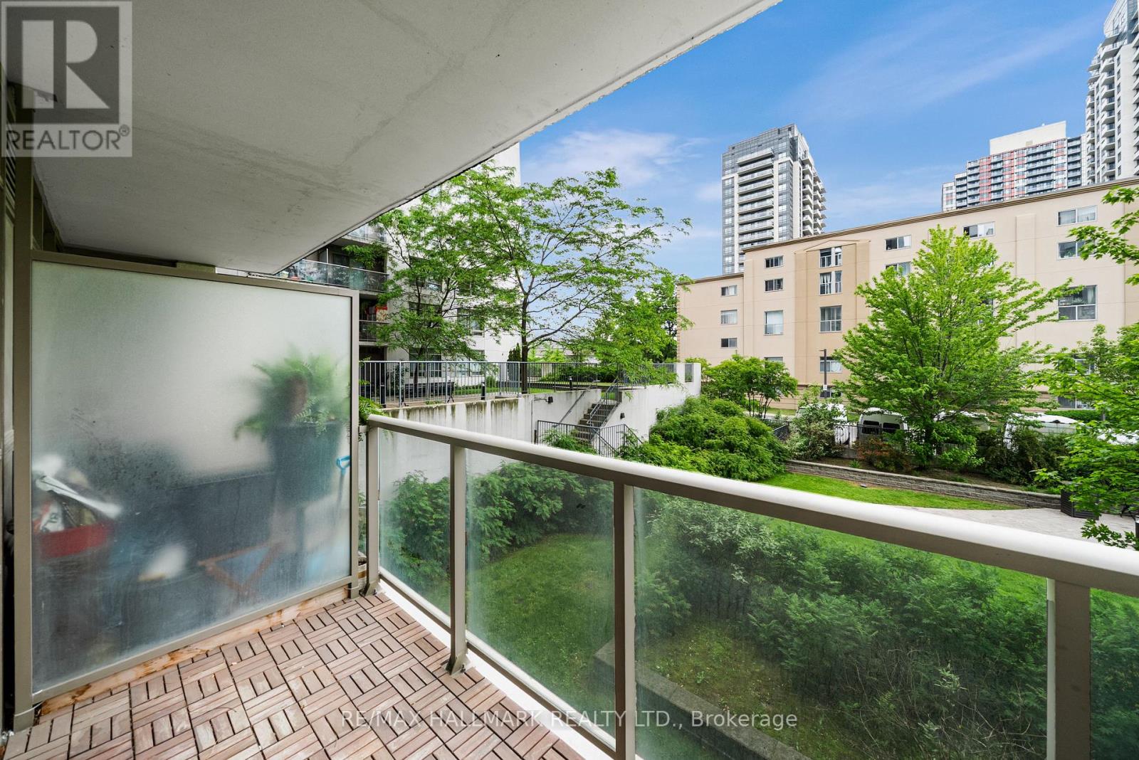 #103 816 LANSDOWNE AVENUE - Image 23