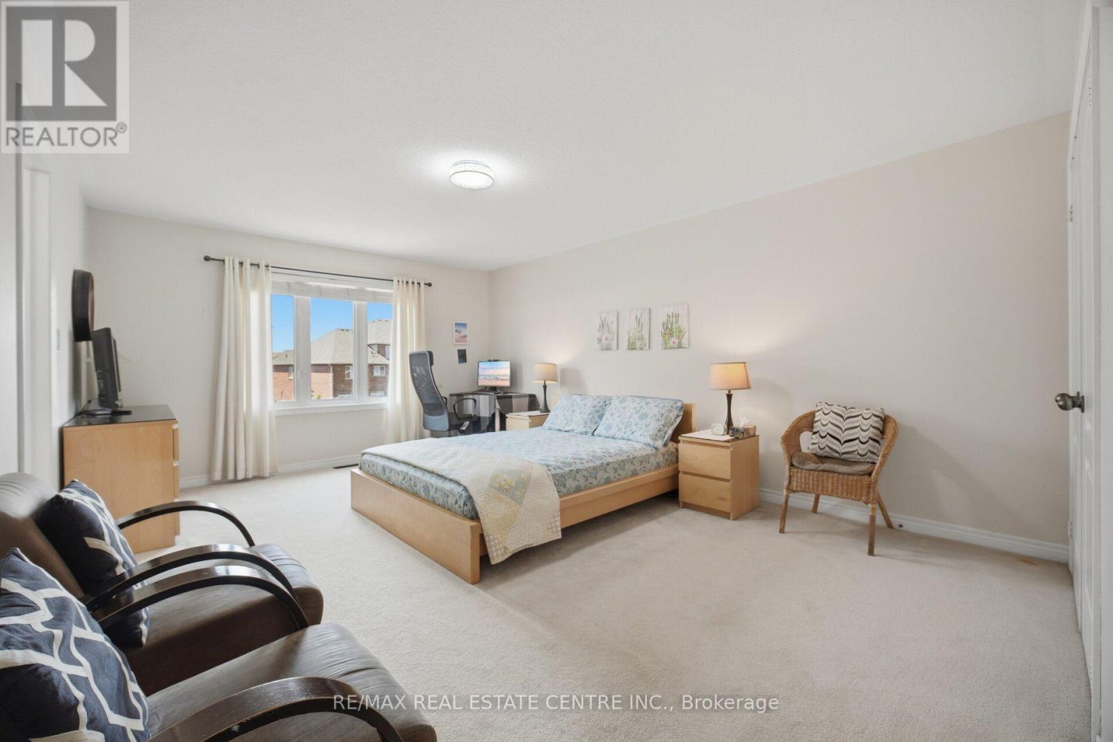 41 LORENZO CIRCLE - 23