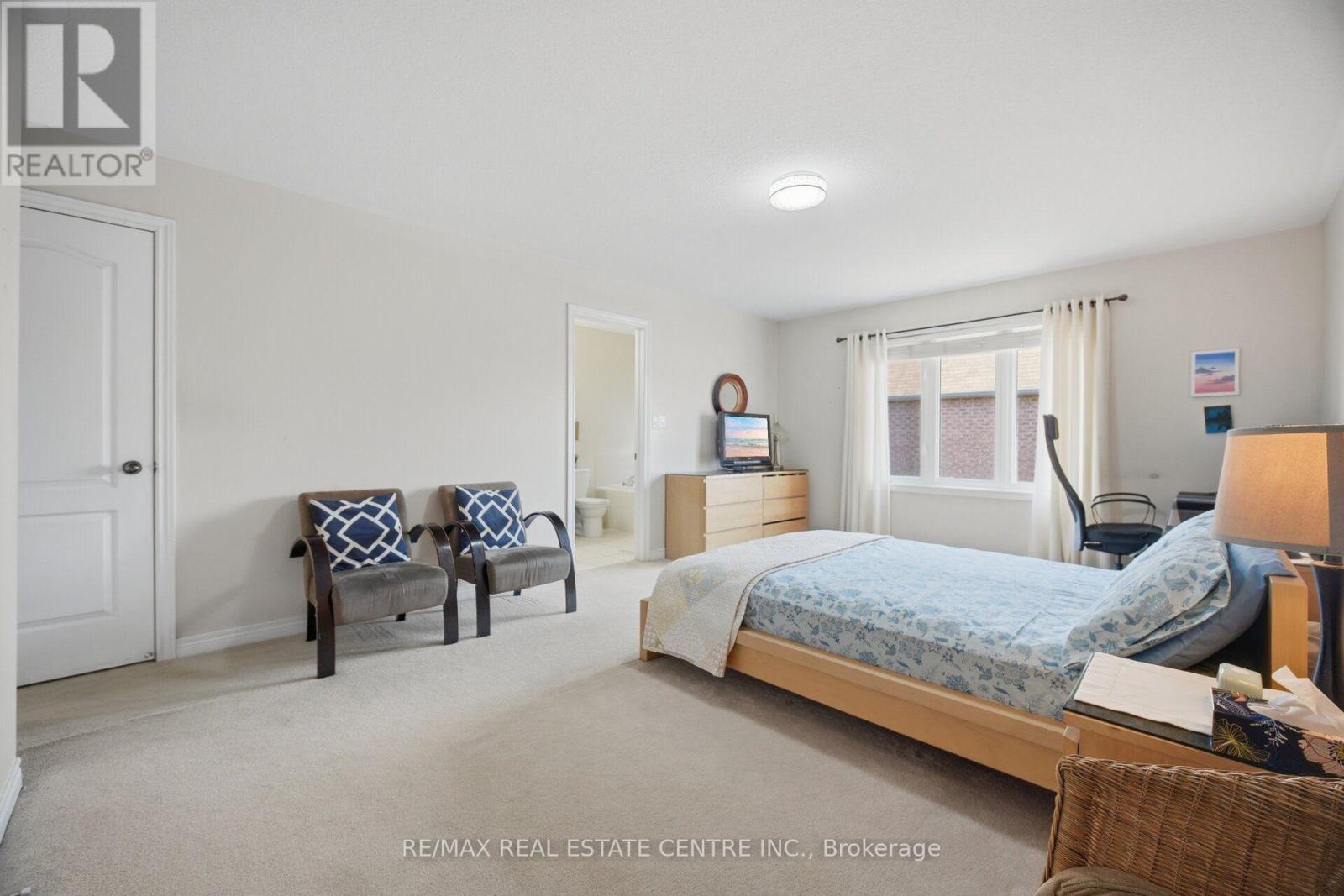 41 LORENZO CIRCLE - 25