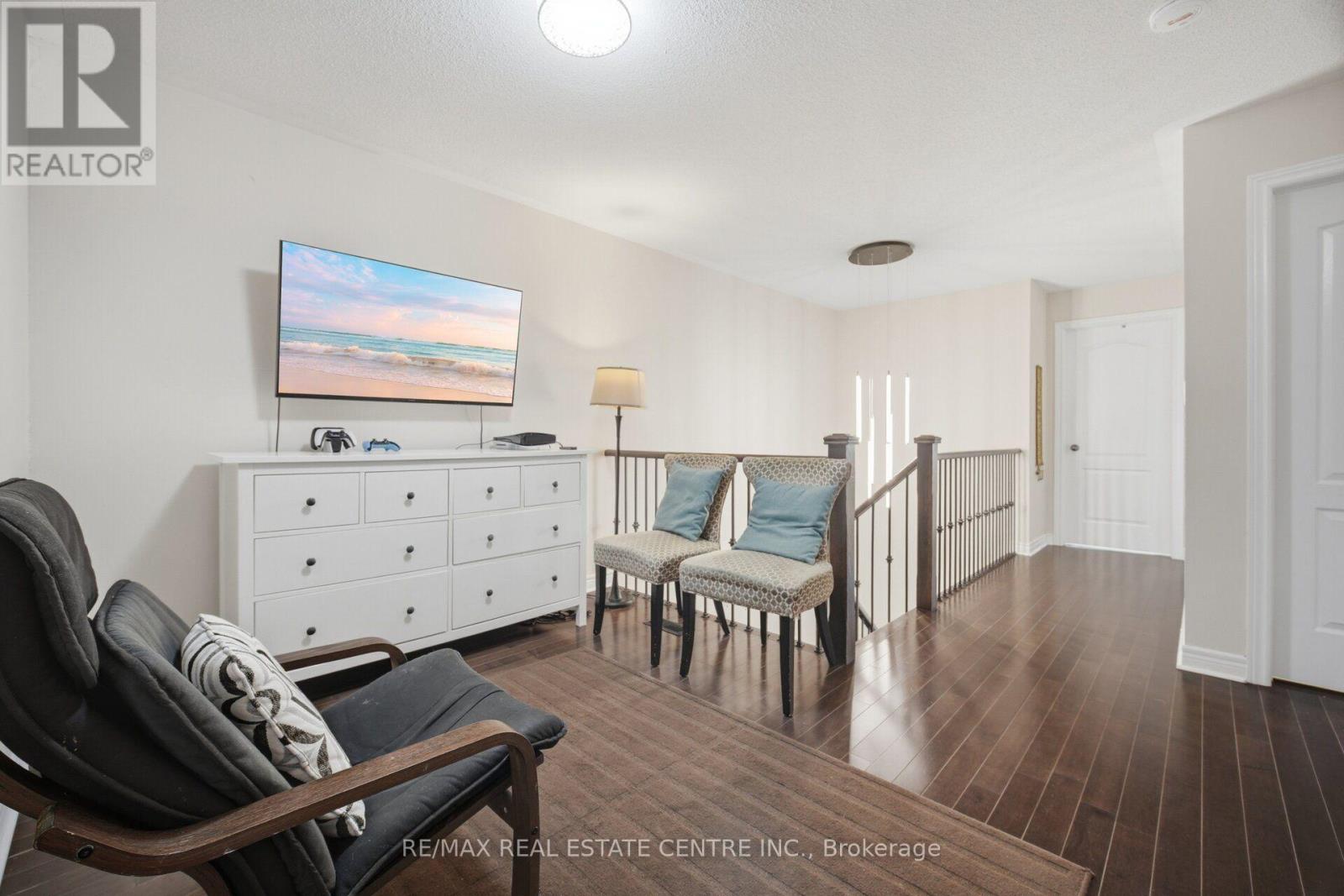 41 LORENZO CIRCLE - 33