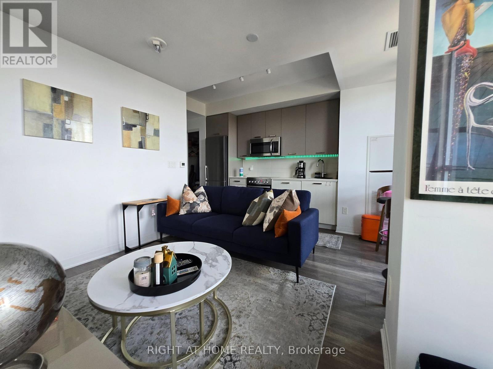 #715 2301 DANFORTH AVENUE - 4