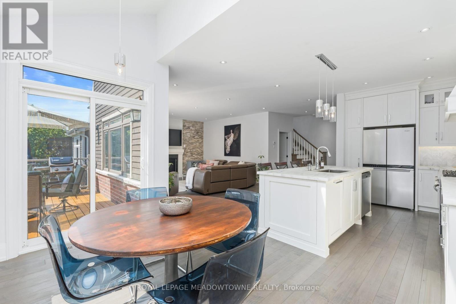17 ONTARIO STREET - 17