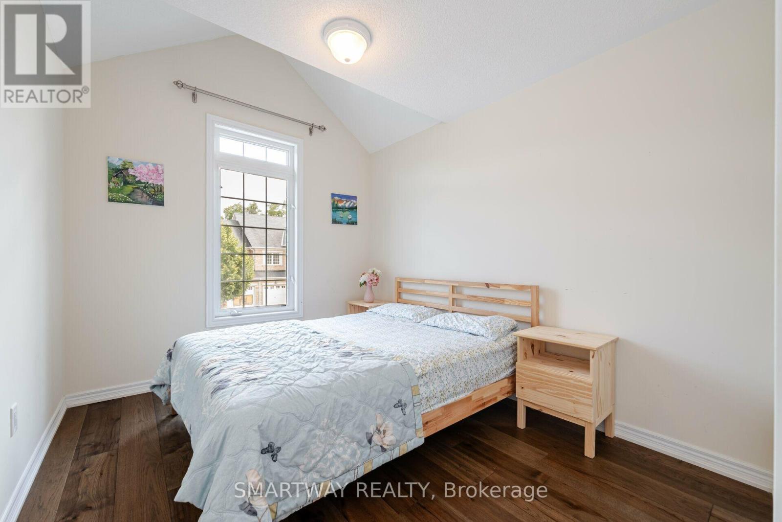2437 MONTAGNE AVENUE - 24